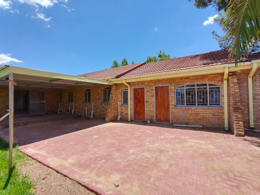 4 Bedroom Property for Sale in Elandia Free State
